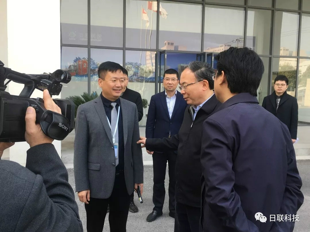 无锡市委书记李小敏赴米兰·(milan)科技无锡总部参观调研