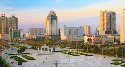 米兰·(milan)捐赠测温安检门，企校携手应对疫情防控